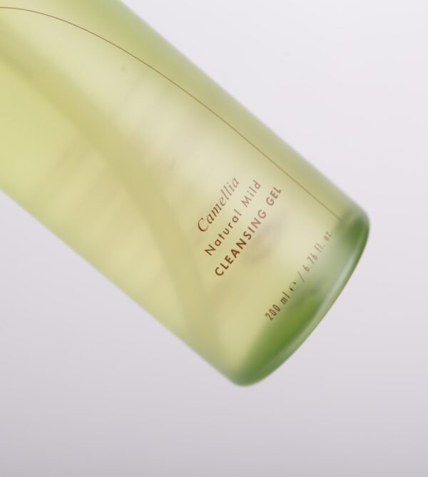 Natural Mild Cleansing Gel esquina