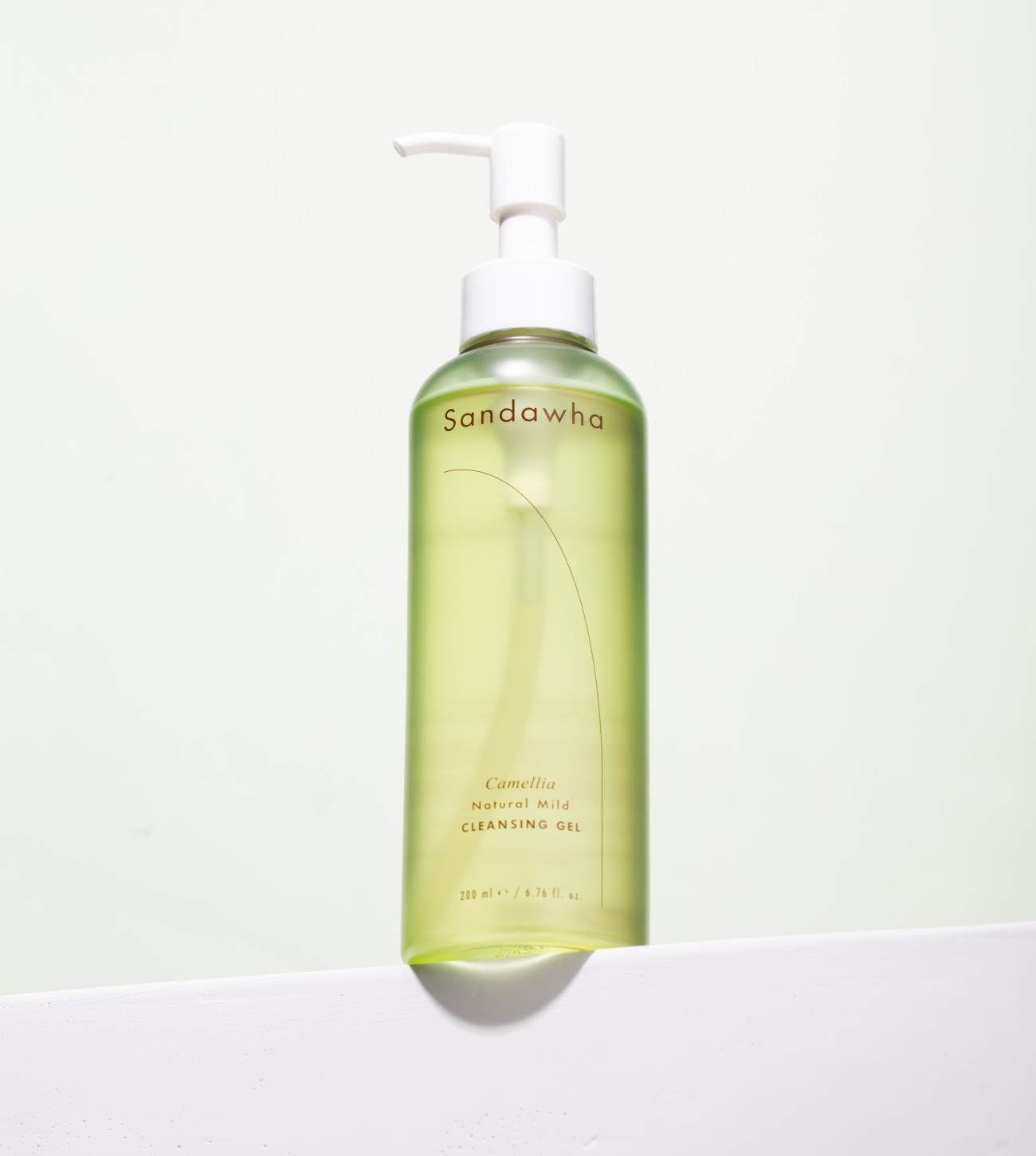 Natural Mild Cleansing Gel desde abajo