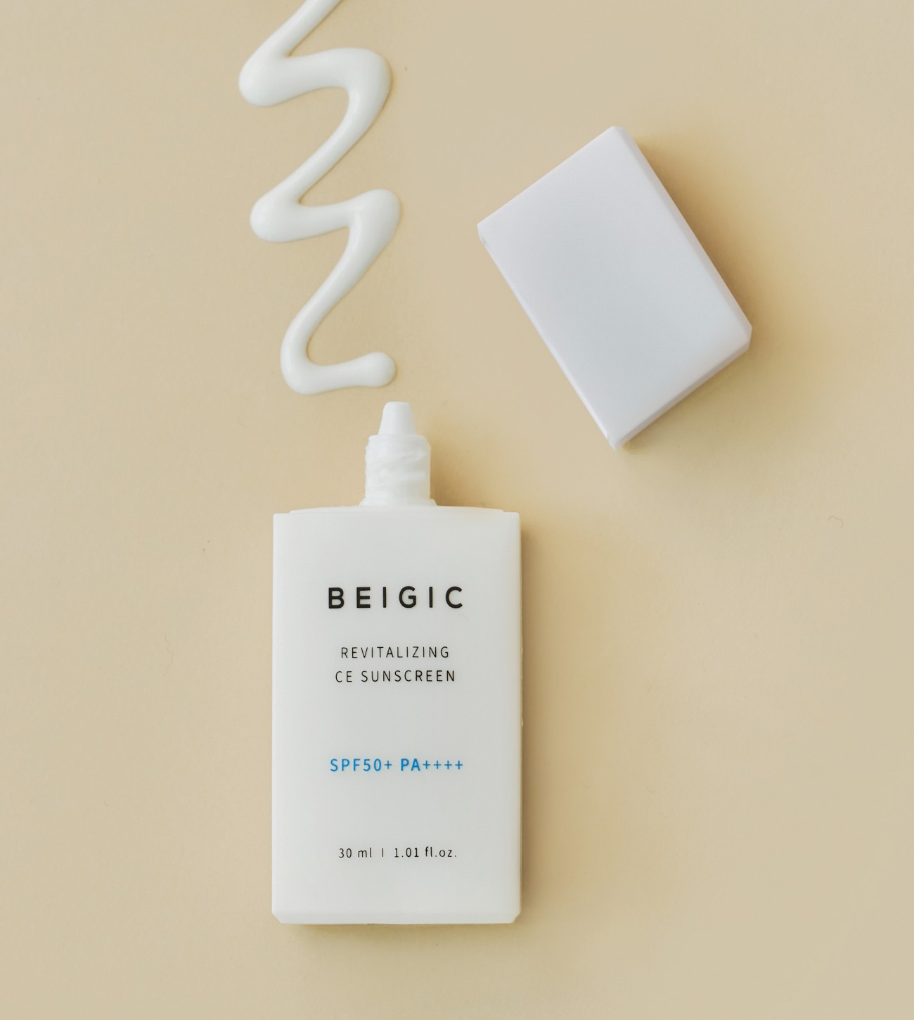 Revitalizing CE Sunscreen con textura