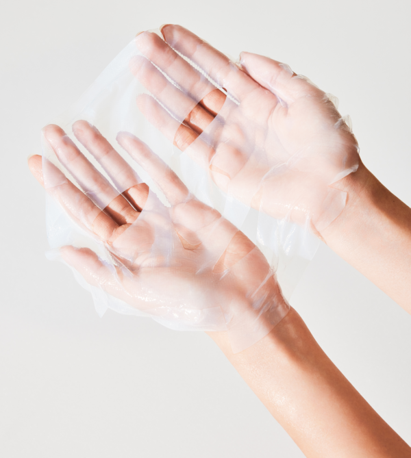Ultra Repair Hydrating Mask con mascarilla.